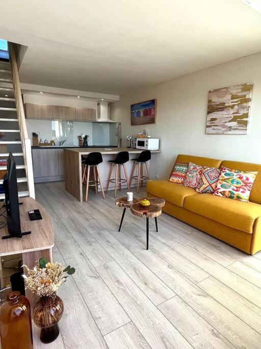 Appartement Duplex Cosy Avec Vue Mer à Cucq Extérieur photo